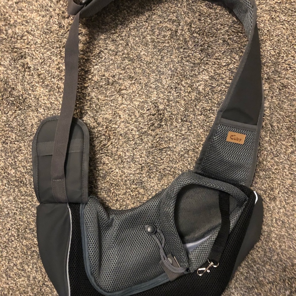 Small Cuby pet sling carrier